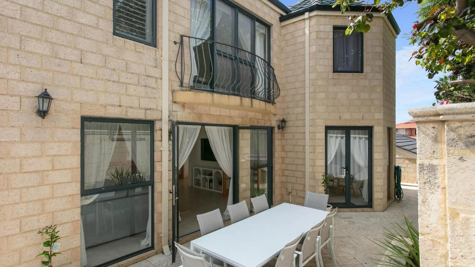 Entire Home Steps To Sorrento Beach Perth Vakantiehuis